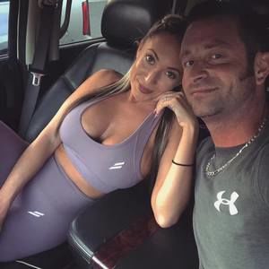 Meet your Posher, Arielle